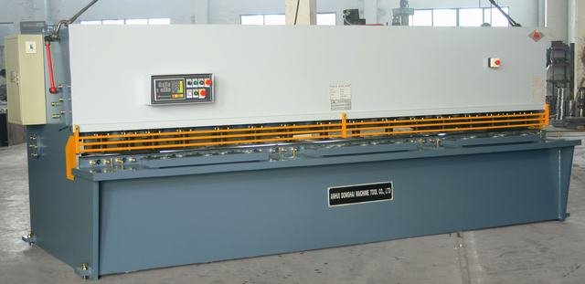 QC12K Series Digital control hydraulic shearing machines