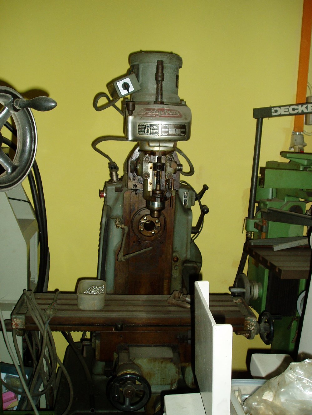 Bridgeport Horizontal and vertical Milling Machine