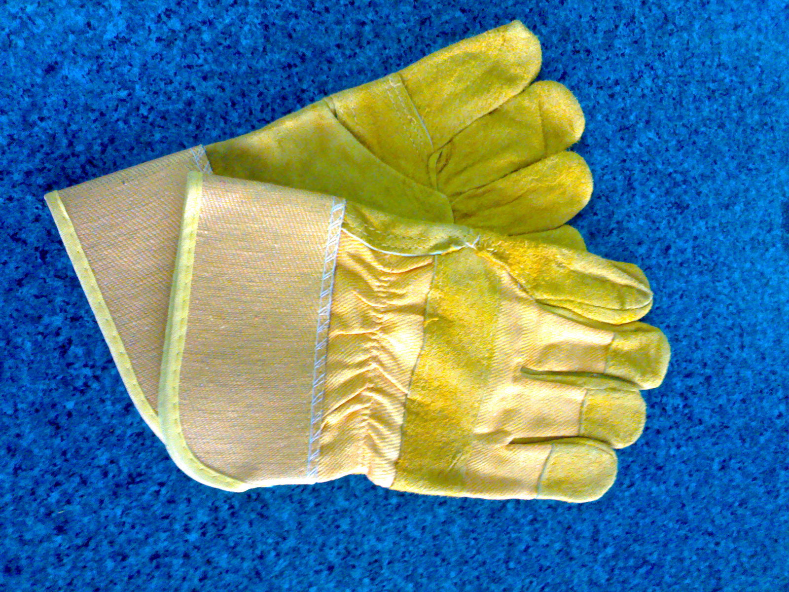 semi leather glove 