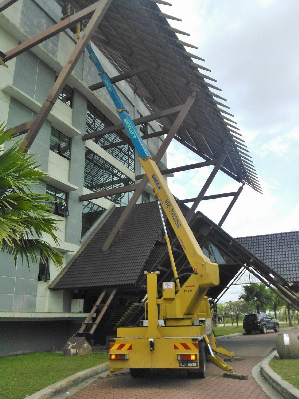 NUSA JAYA - KOTA ISKANDAR SKYLIFT & CRANE