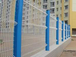 Curvy Wire Mesh Fence