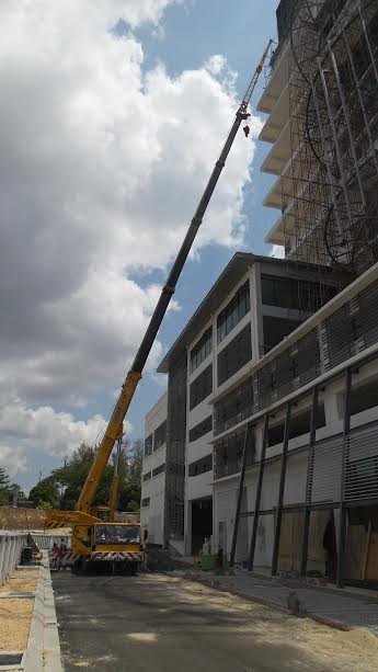 70t crane lift work
