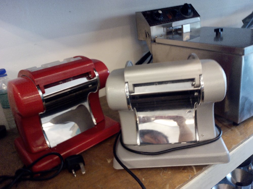 PASTA MACHINE / MESIN BUAT MEE / MESIN MELERPERKAN DOH IN JOHOR BAHRU PASTA MACHINE / MESIN BUAT MEE / MESIN MELERPERKAN DOH IN JOHOR BAHRU
