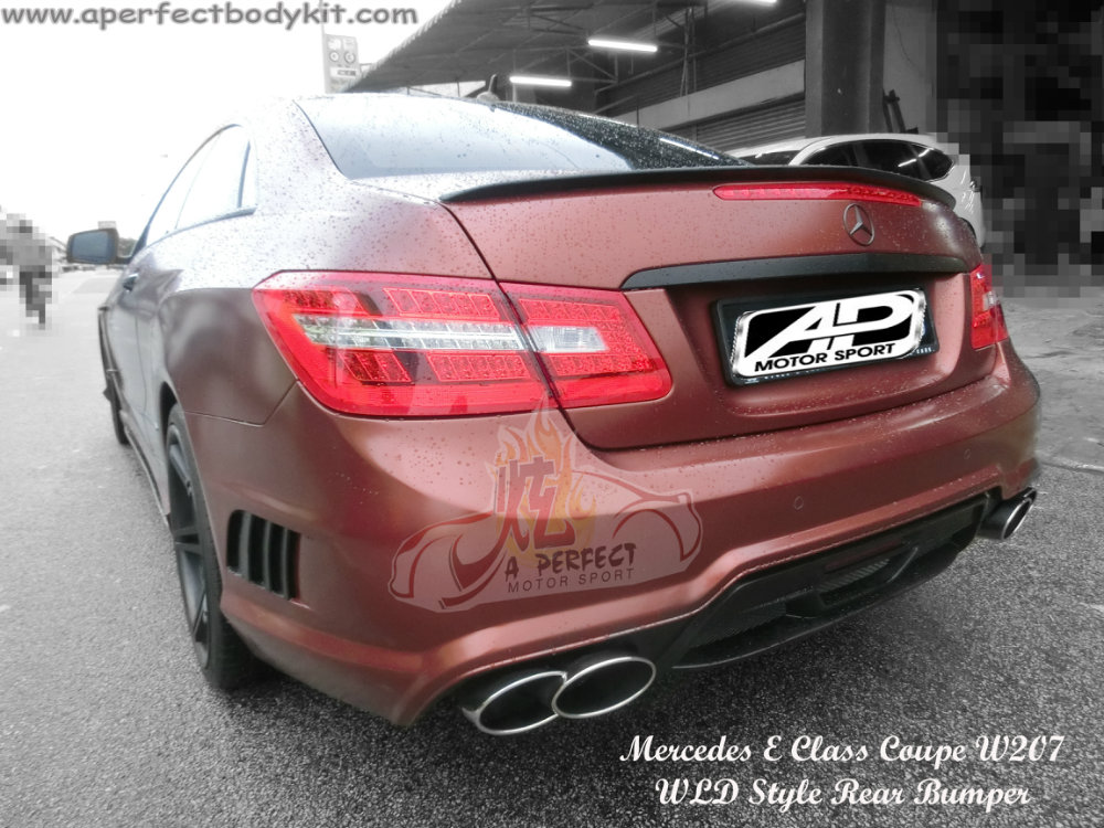 Mercedes E Class Coupe W207 WLD Style Rear Bumper 