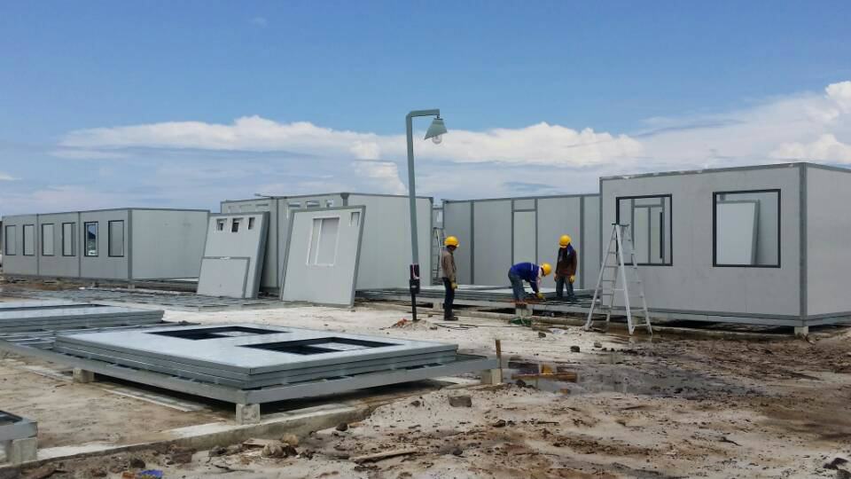 Start installation prefab house for labour accommodation at 