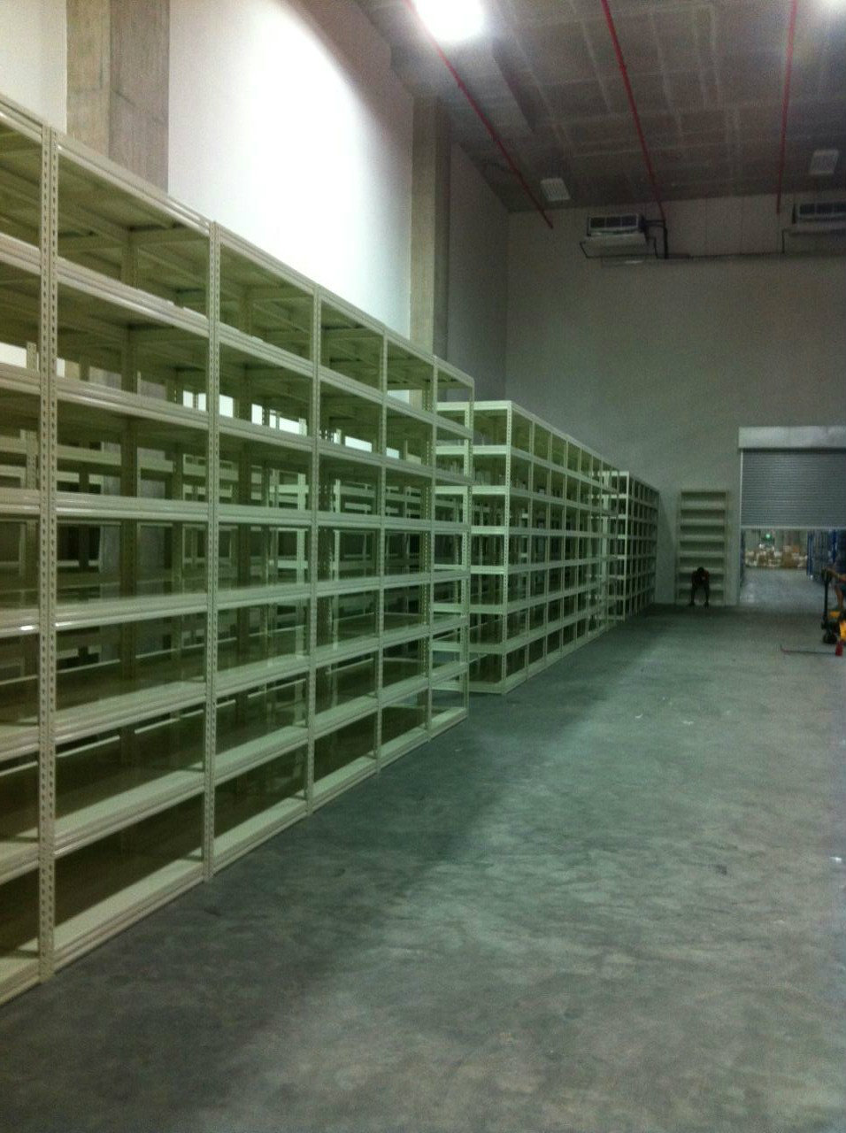 BOLTLESS RACKING SYSTEM C/W BENDING METAL SHELF