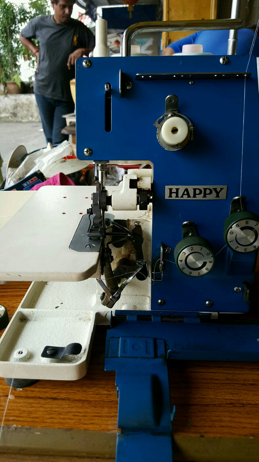 Repai Happy Portable Overlock Sewing Machine!