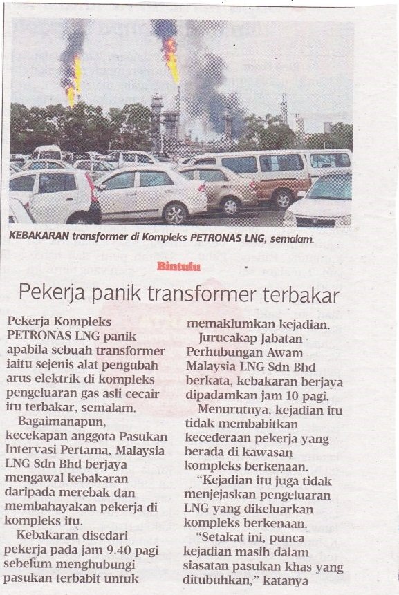 Pekerja panik transmeter terbakar Pekerja panik transmeter terbakar