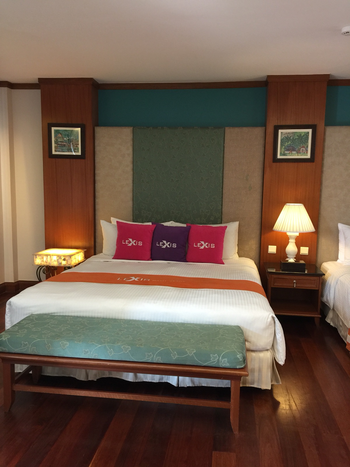 Resort Hotel Bed Sheet & Ruffles For Malaysia & Sing