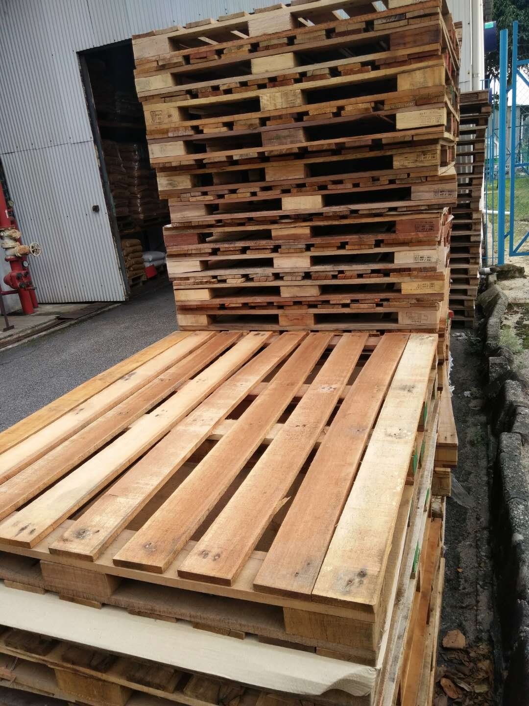 Wooden Pallet (1200*1200*130mmh) limited quantity 90pcs only for sales.