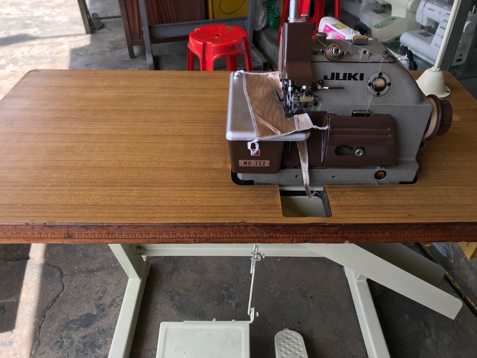 Second Hand Juki Overlock Sewing Machine 