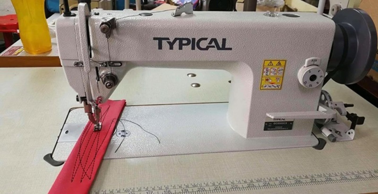 Tyipical Sewing Sofa Shoes Jeans Sewing Machine