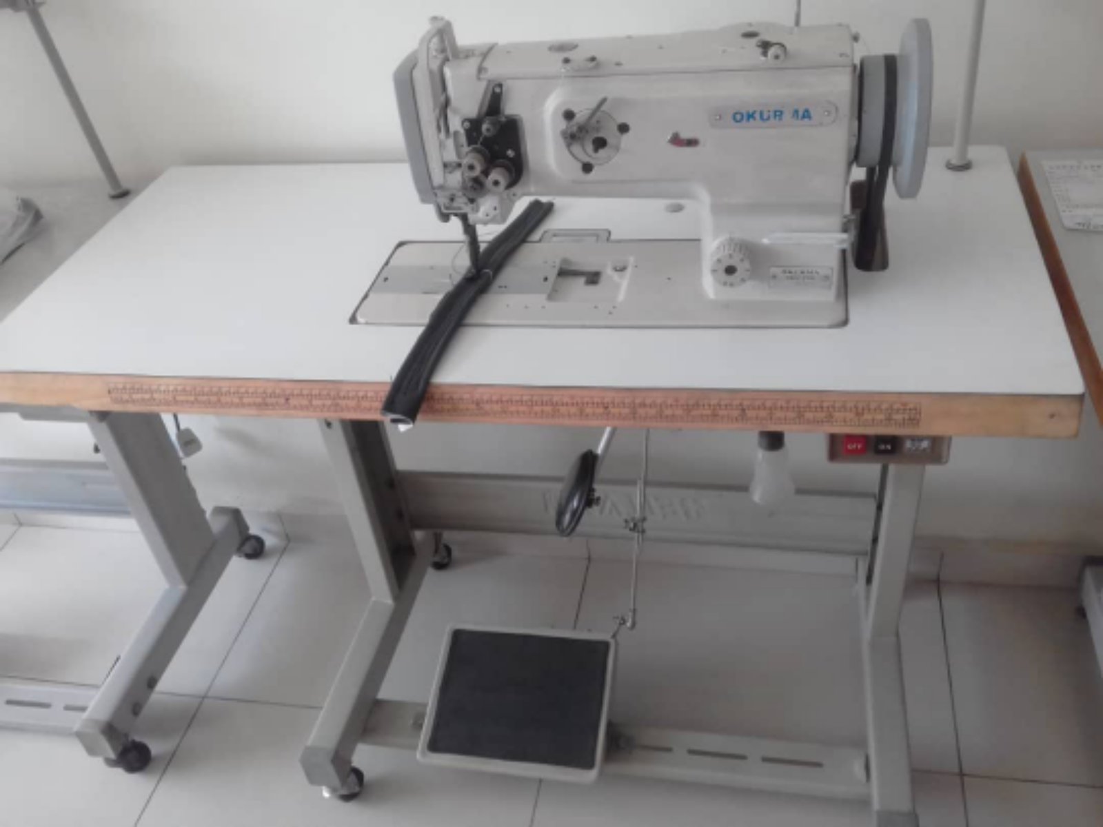 Okume Sewing Sofa Machine