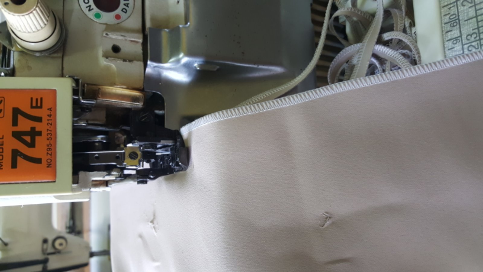 Siruba Overlock Sewing Machine