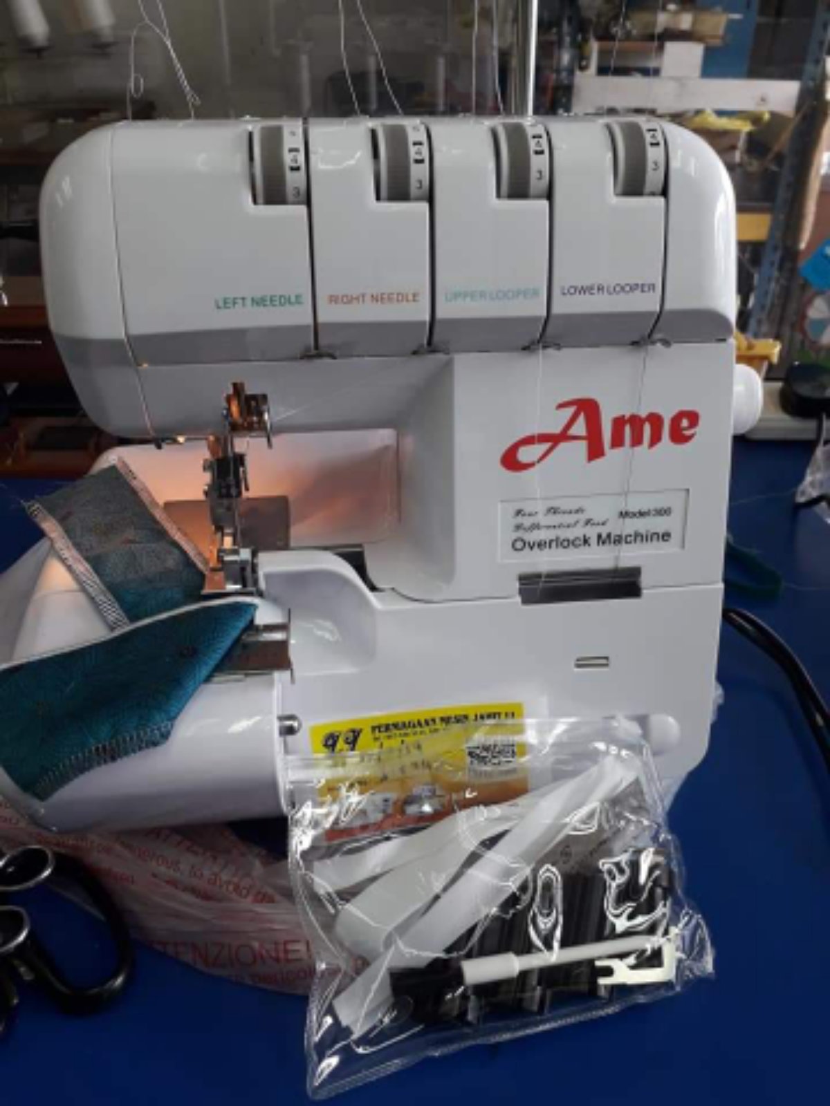 Ame portable Overlock Sewing machine 