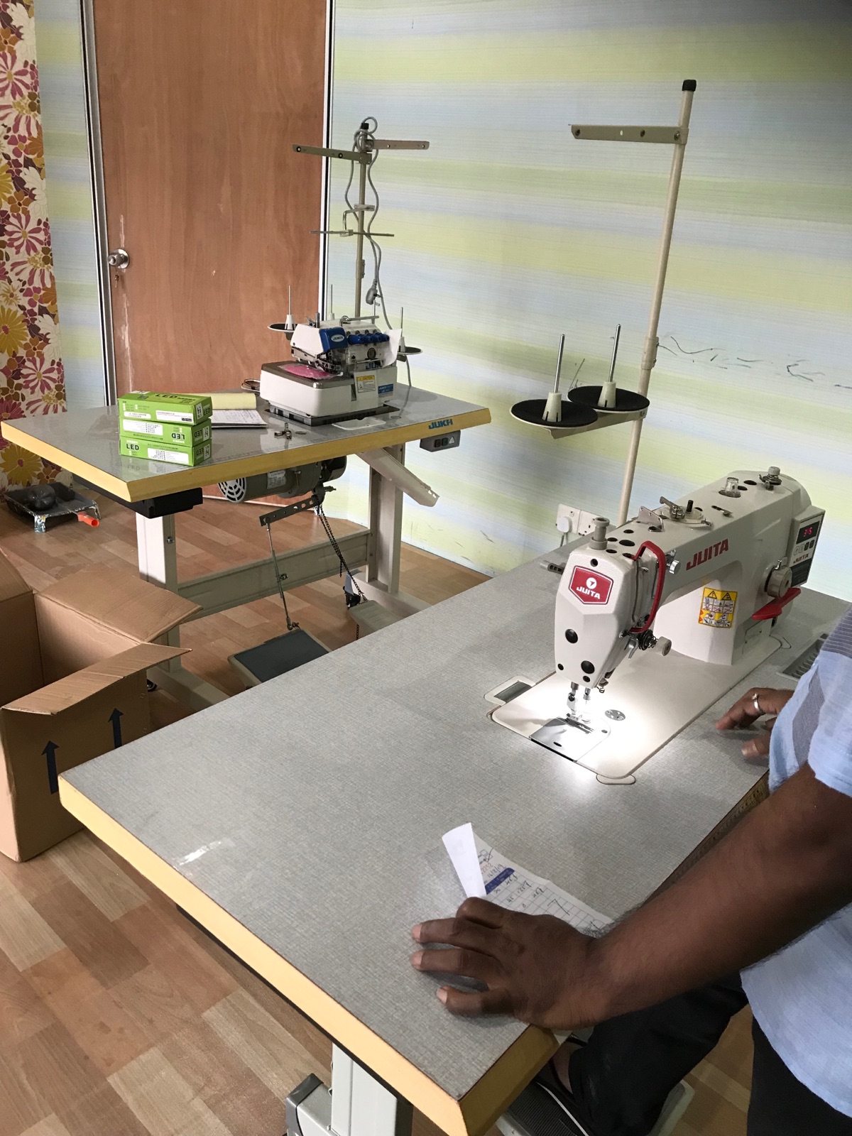 Juka Overlock And Juita Hi Speed Sewing Machine 