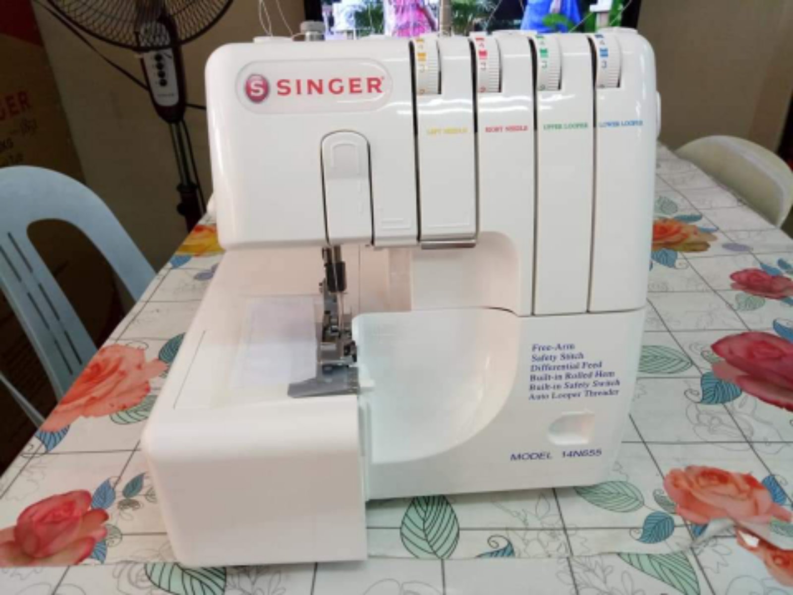 Singer Portable Overlock Sewing Machine 