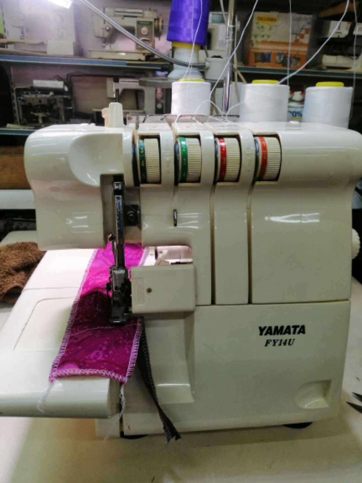 Second Hand Portable Overlock Yamata Sewing Machine