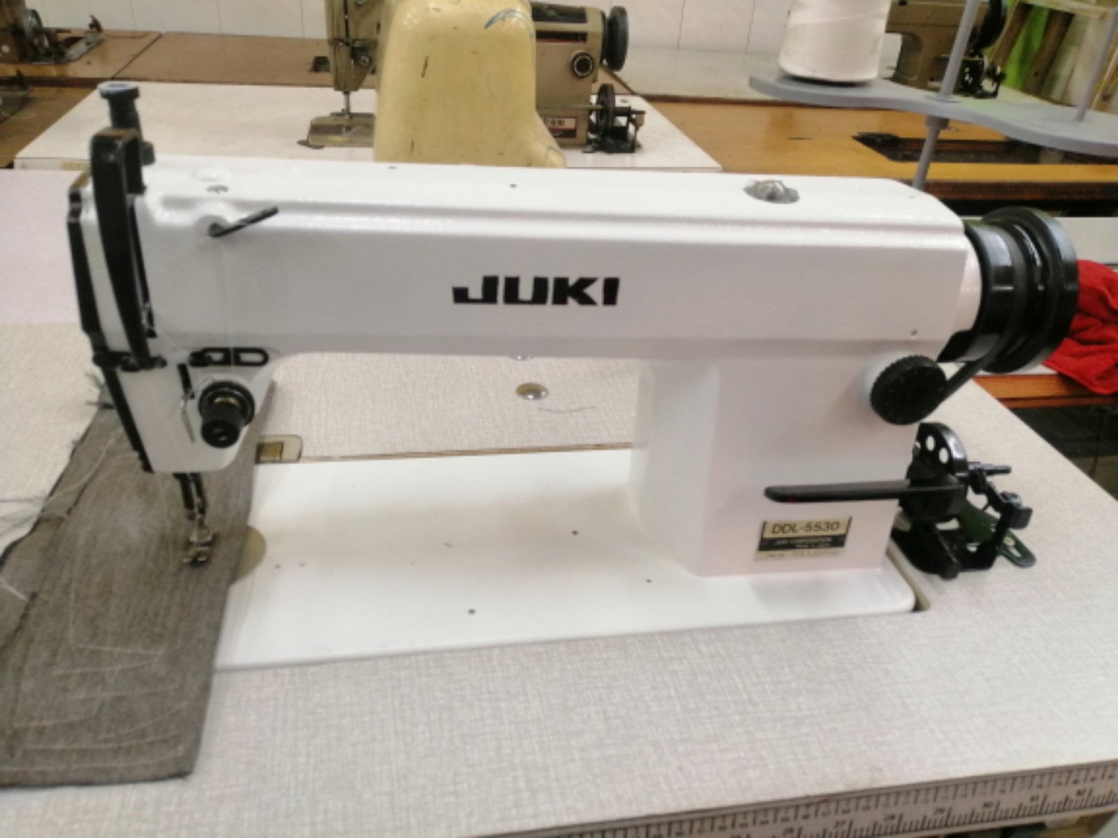 User Juki Hi Speed Lockstich Sewing Machine 