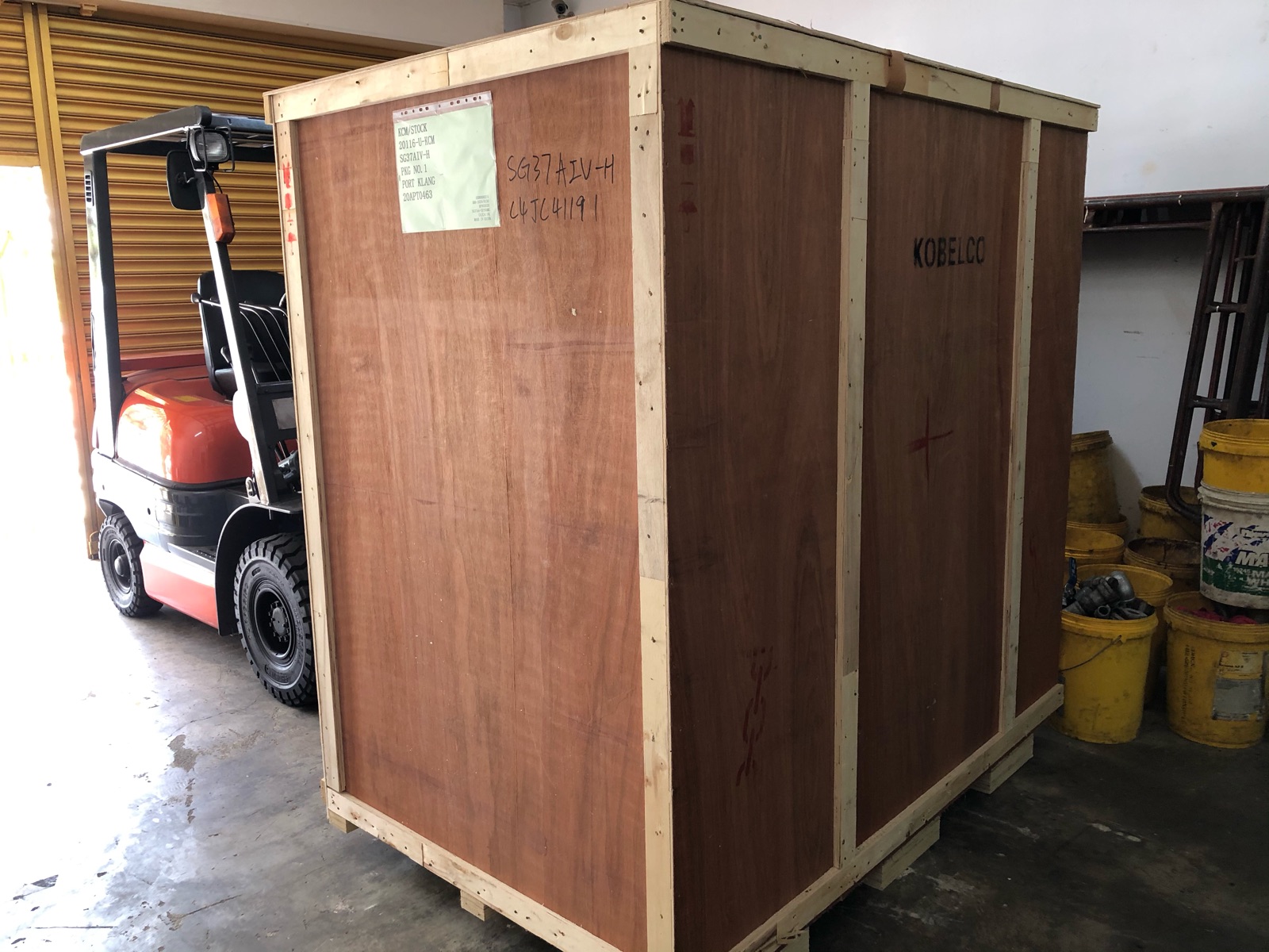Forklift Unloading New Kobelco Air Compressor SG37AIV-H 
