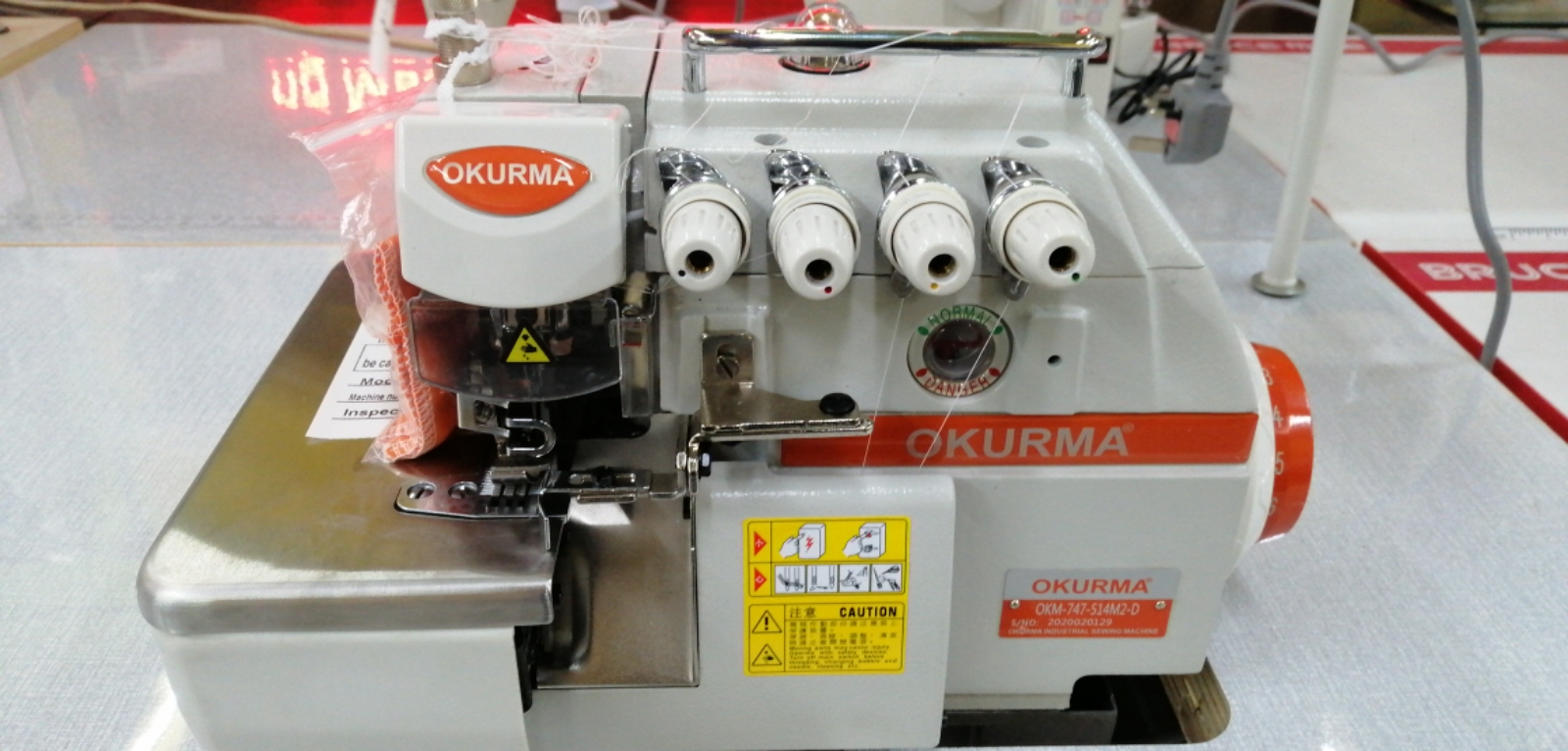 Okurma Industrial Overlock Sewing Machine 