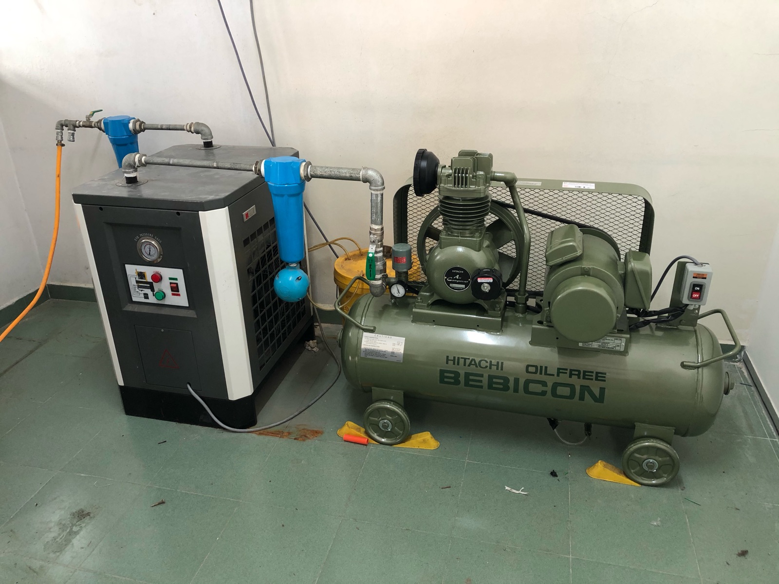 Hitachi 2 HP Oil Free Air Compressor 1.5 OP-9.5GS5A , AC Air Dryer AC-10HP 