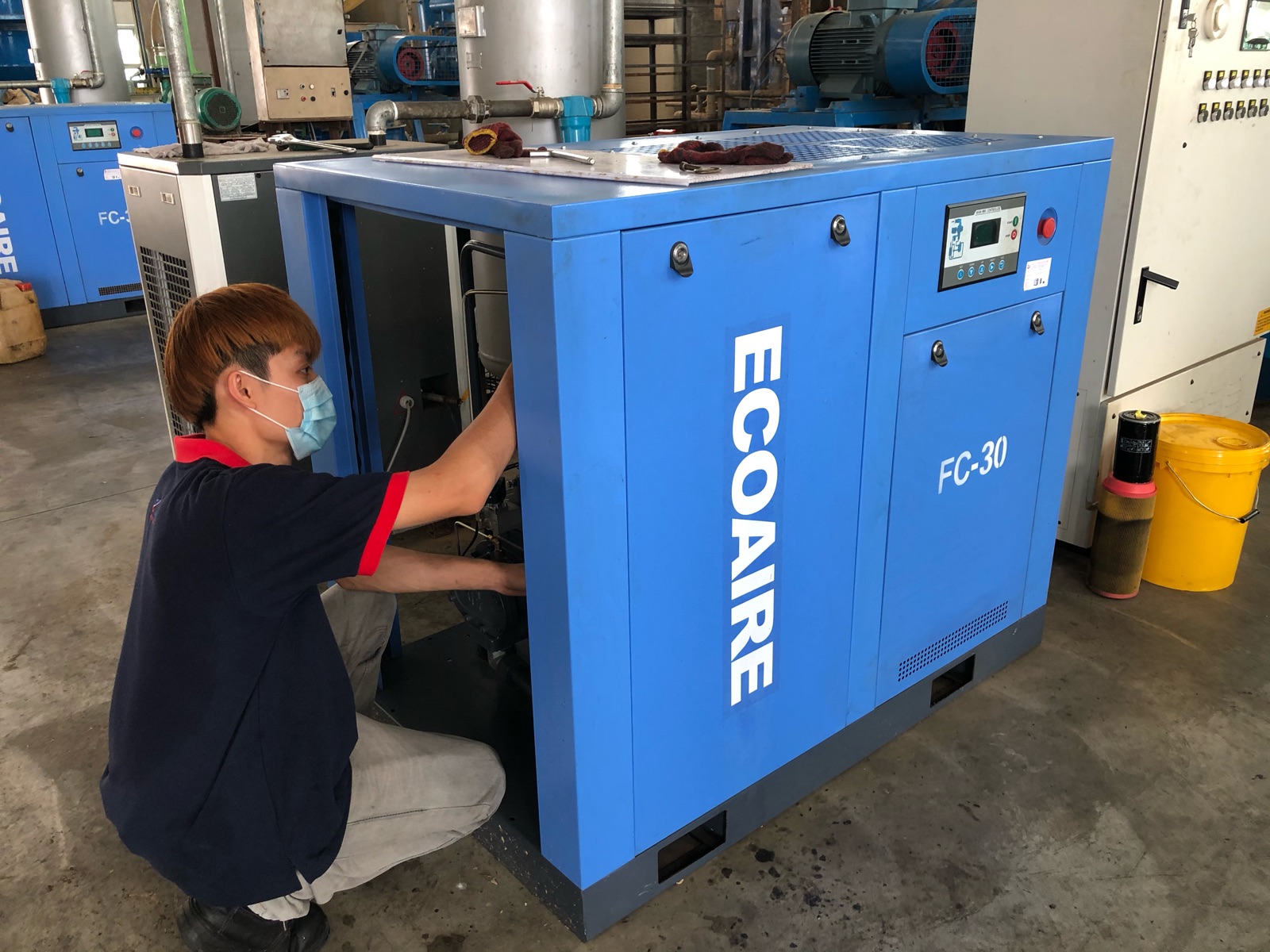 Service 30 HP ECOAIRE Air Compressor FC-30