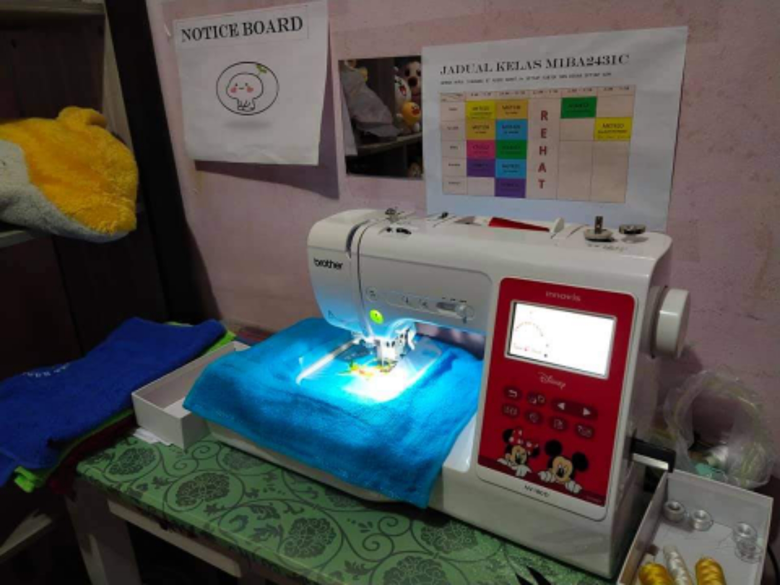 BROTHER EMBOIDERY SEWING MACHINE 