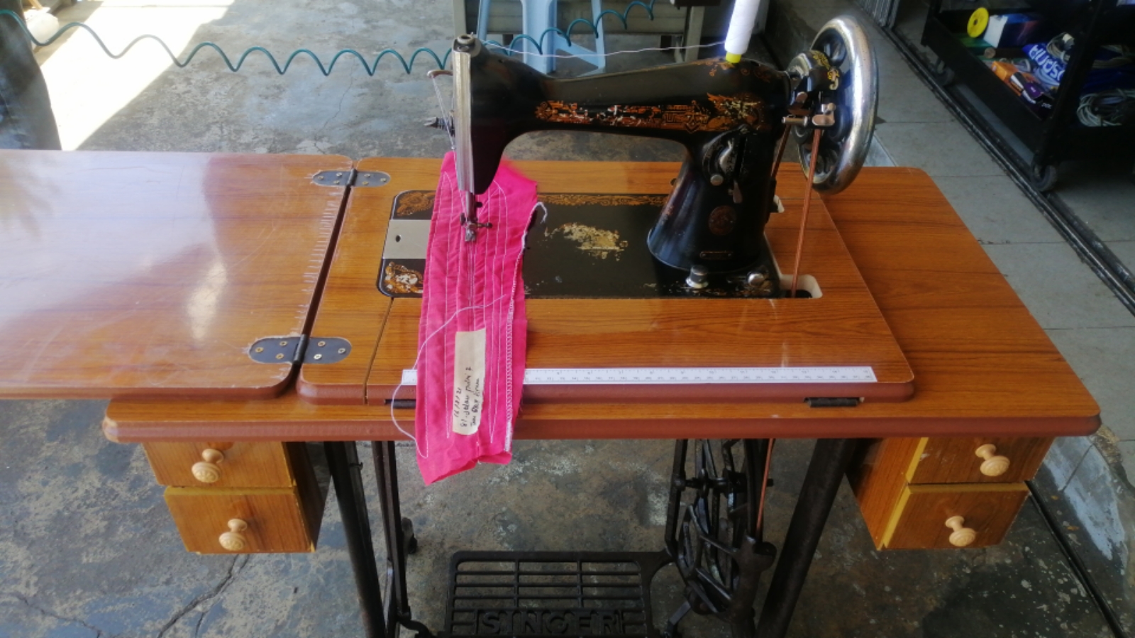 JOB REPAIR SEVIS AND CHANGE NEW TABLE FOR ANTIQUE SINGER SEWING MACHINE 