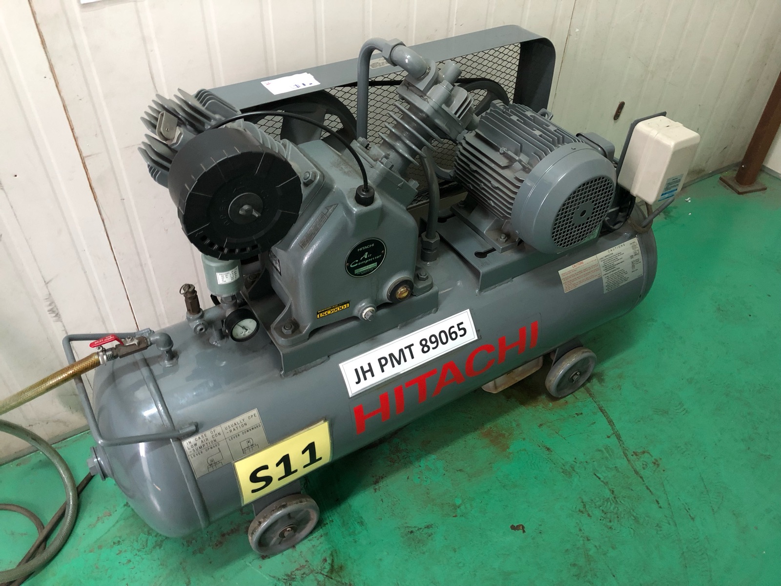 Hitachi 5 HP Air Compressor 3.7P-9.5V5A 