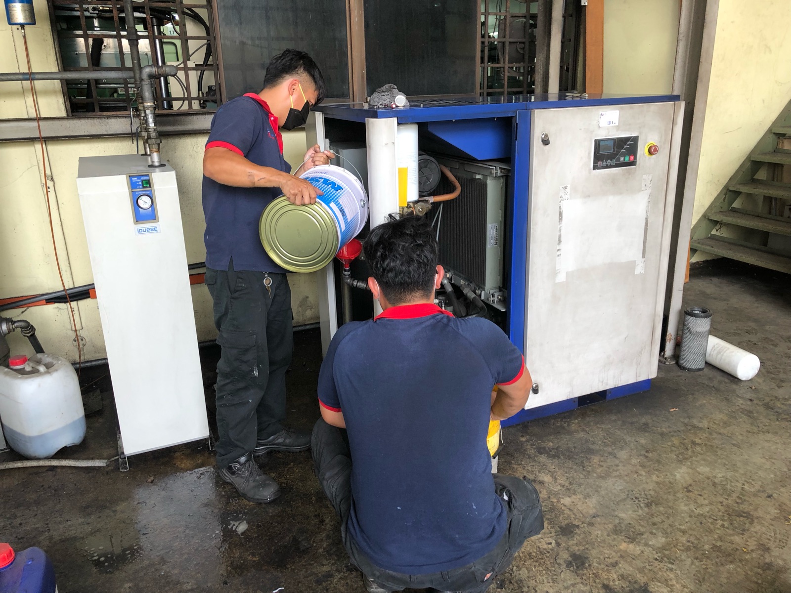 Service Kobelco Air Compressor 