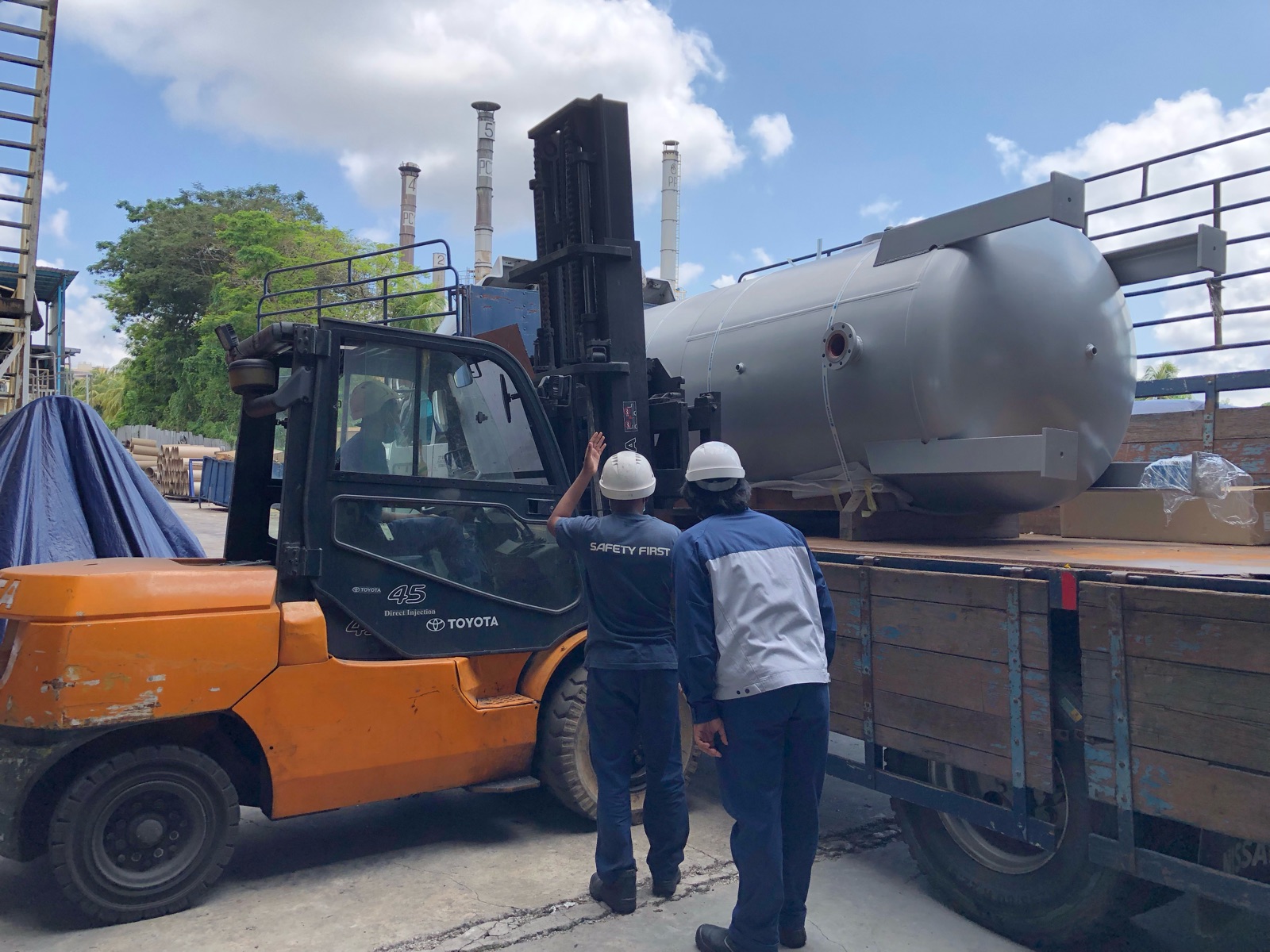 Forklift Unloading Dancomair 6000 Litres Air Receiver Tank 