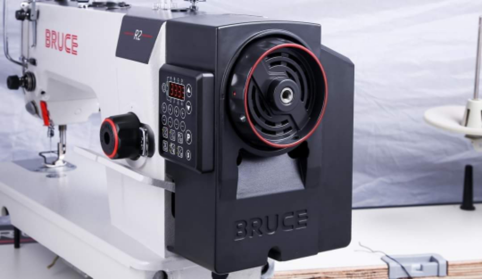 BRUCE INDUSTRIAL LOCKSTITCH AUTO CUT SEWING MACHINE Johor Bahru, JB