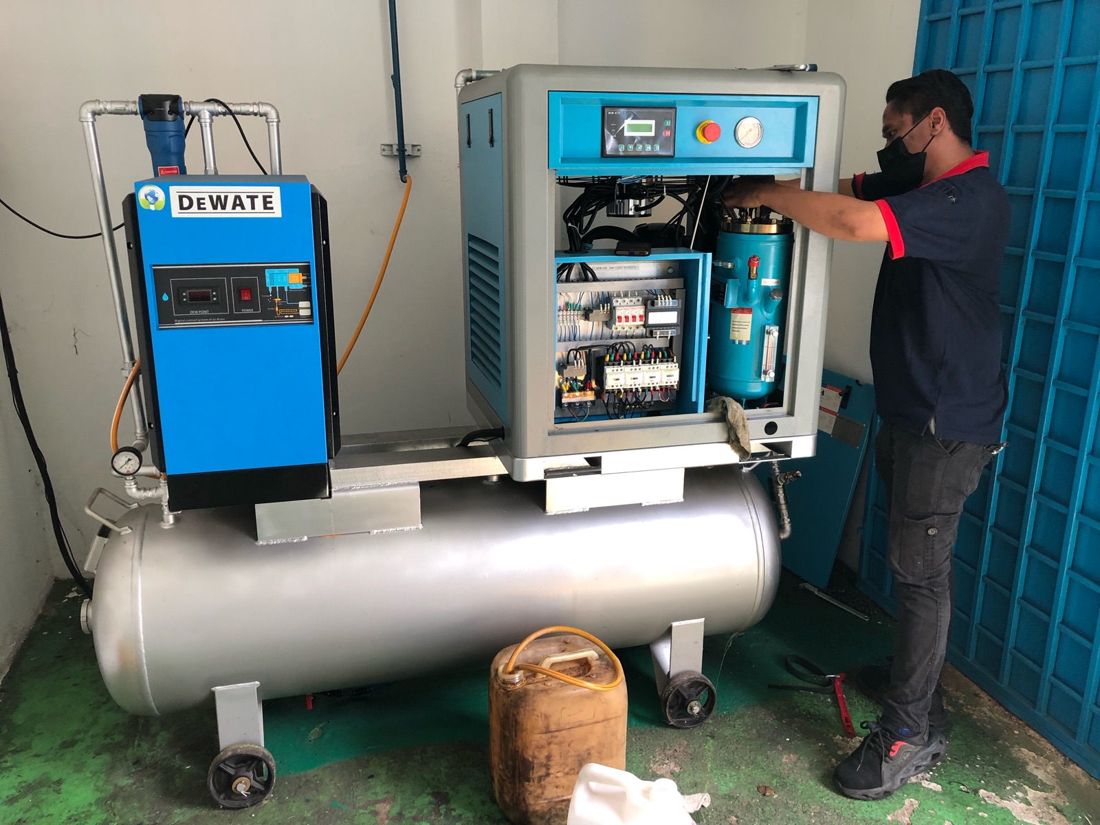 Service DEHAHA Air Compressor 