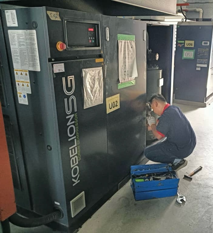 Service 100 HP Kobelco Air Compressor 