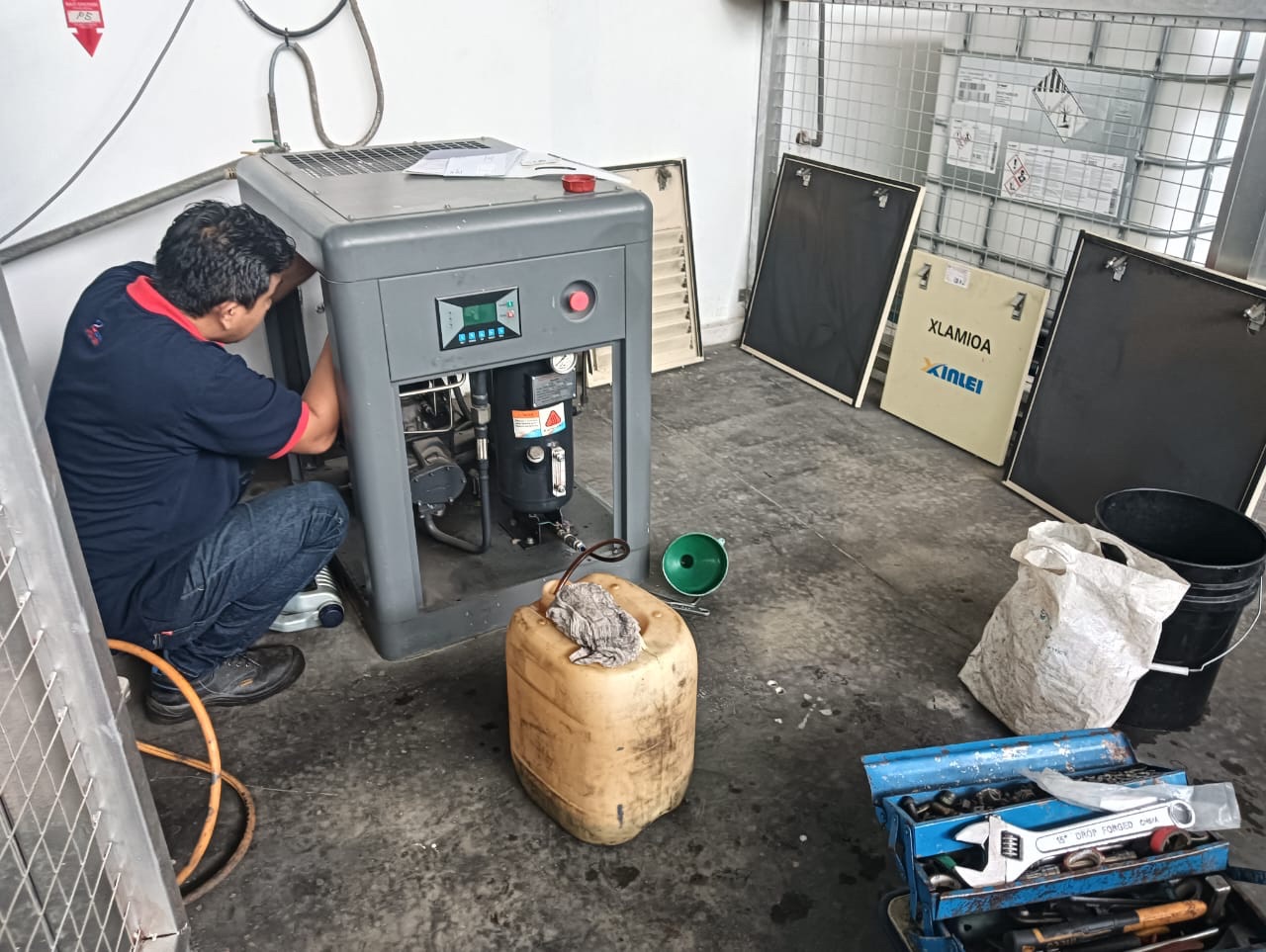 Service Xinlei Air Compressor 