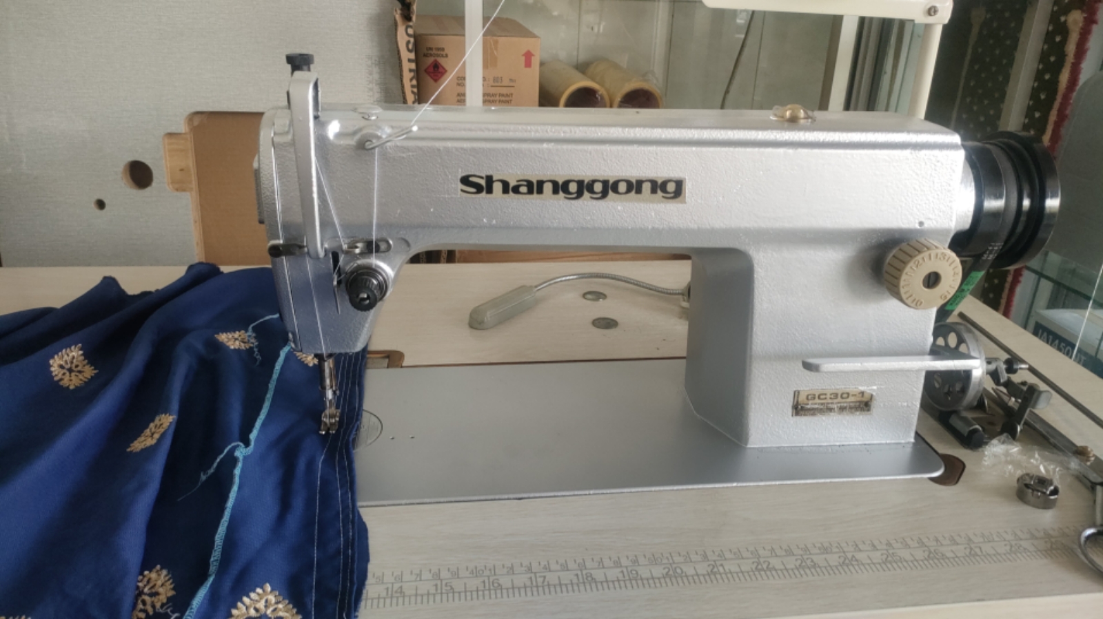 HI SPEED SEWING MACHINE
