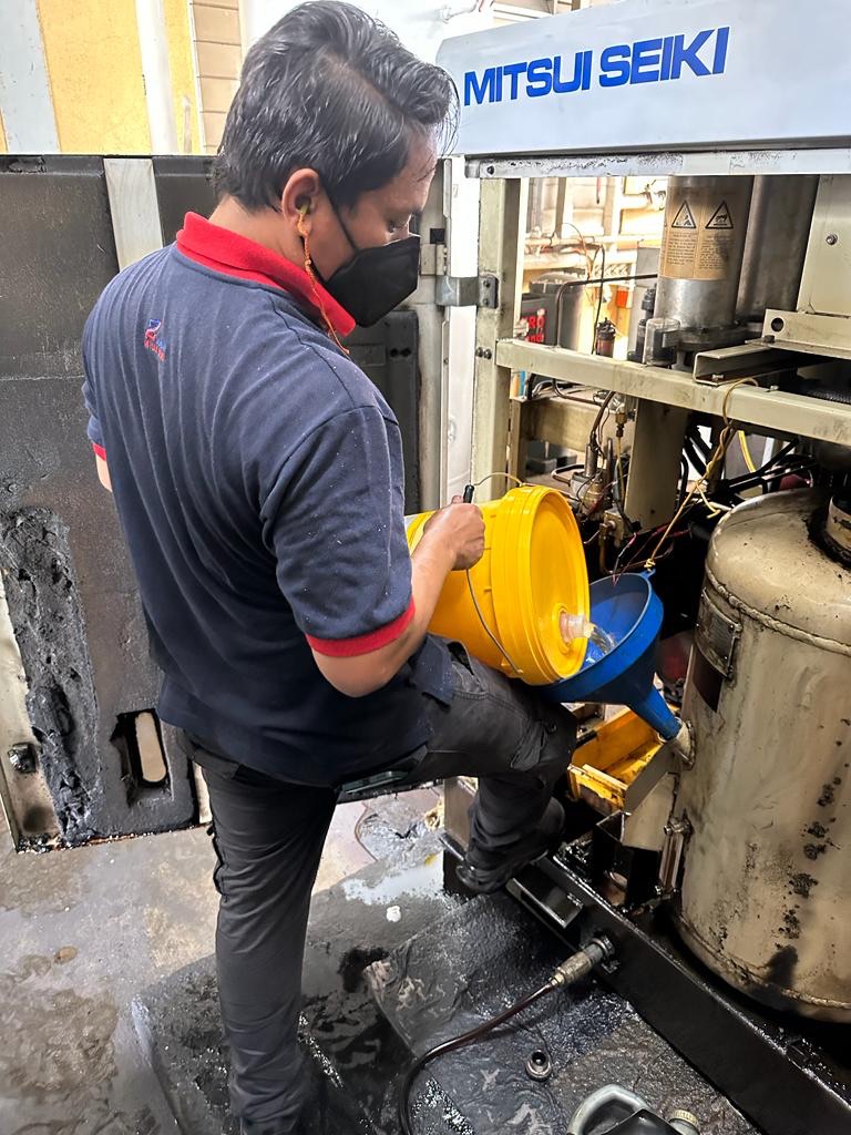 Service Mitsui Seiki Air Compressor 