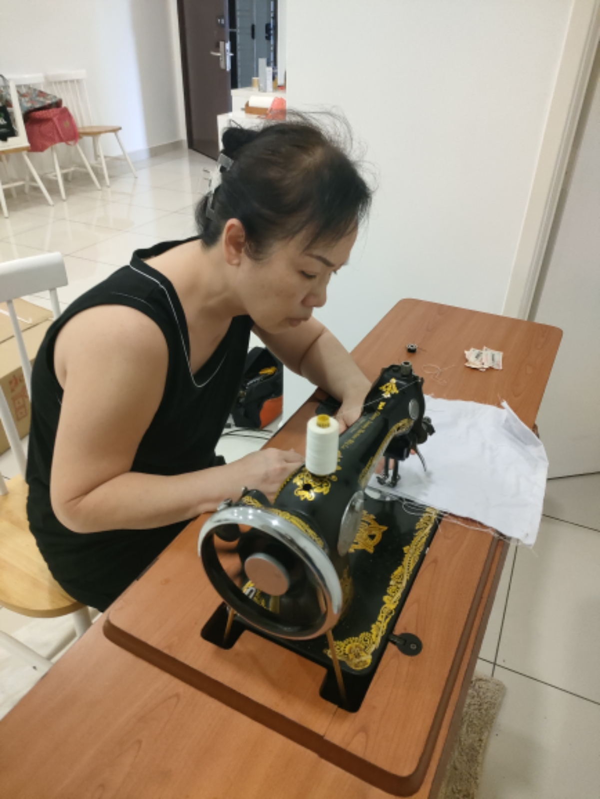 SINGER ANTIQUE SEWING MACHINE SINGER ANTIQUE SEWING MACHINE