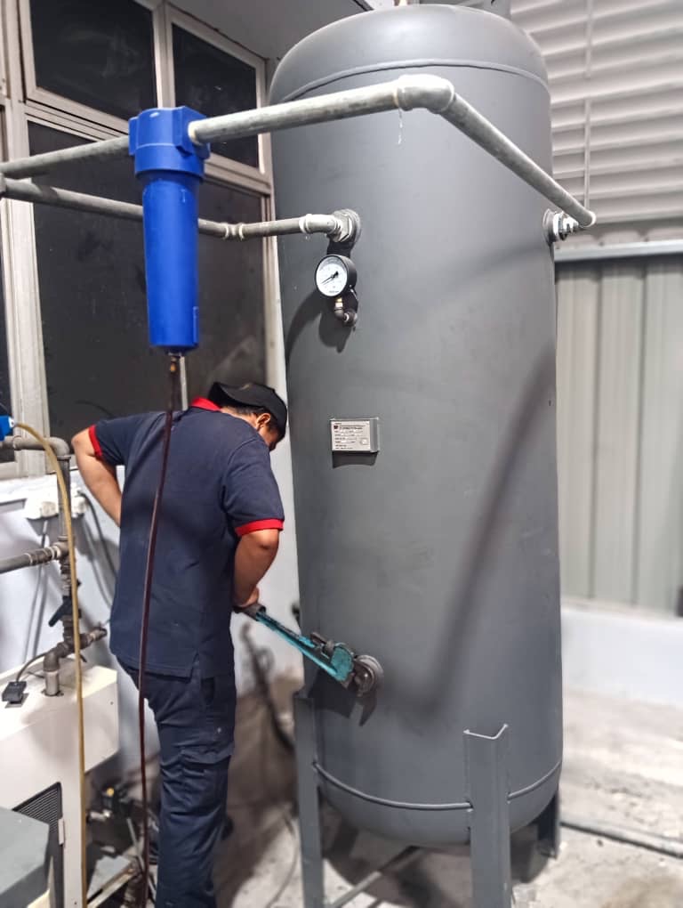 Service 1000 Litres Vertical Air Receiver Tank 