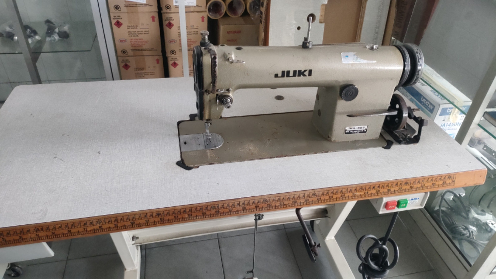 JUKI HI SPEED SEWING MACHINE