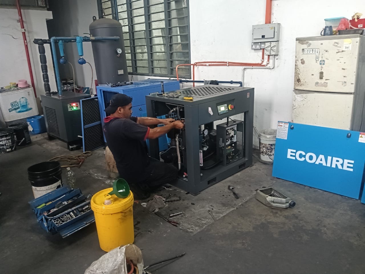 Service ECOAIRE Screw Compressor 