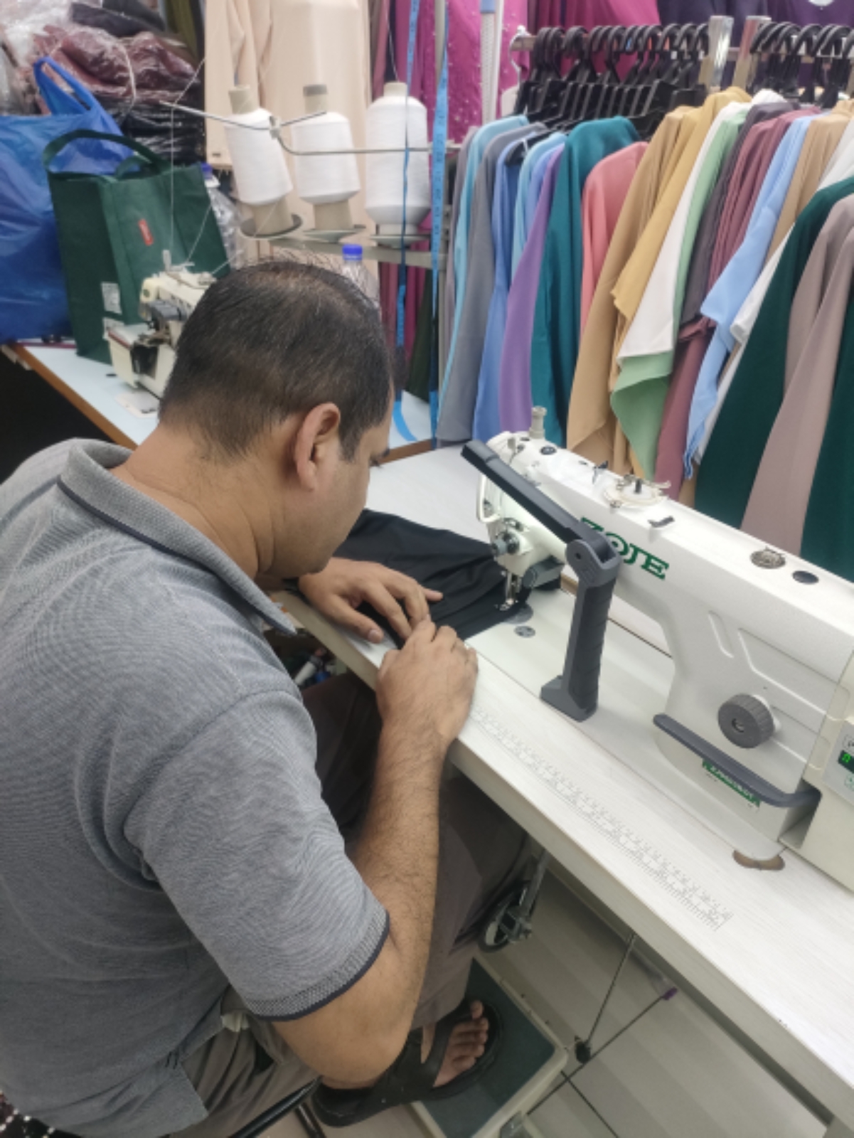 DELIVERY SEWING MACHINE