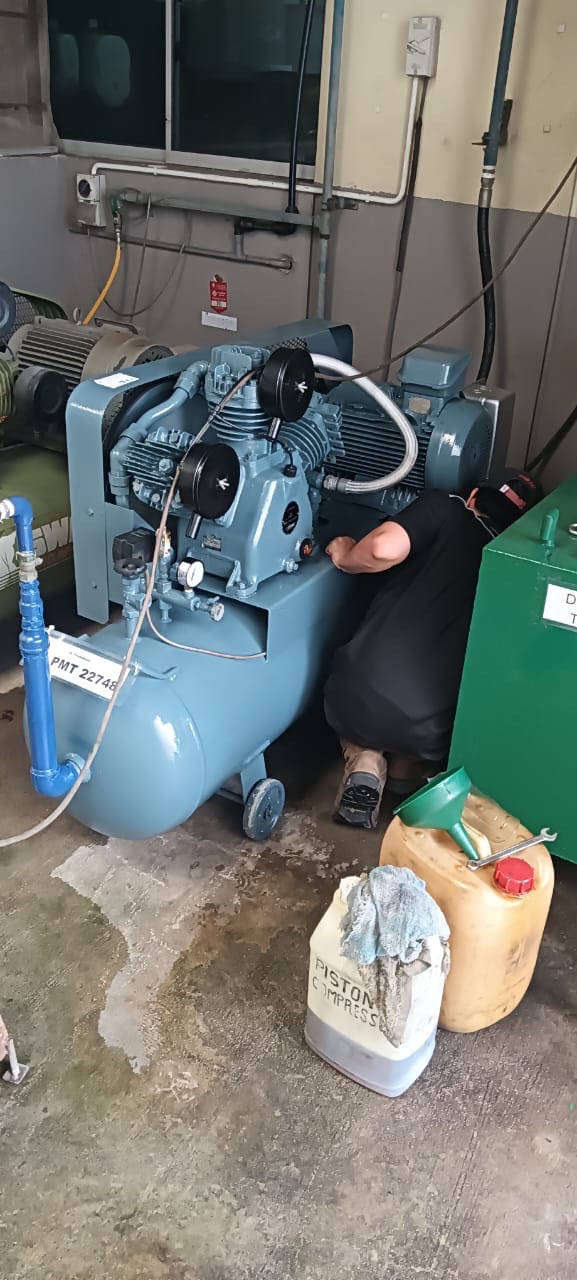 Service 15 HP Hitachi Air Compressor 