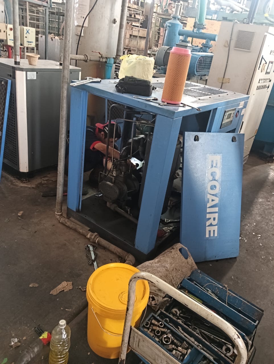 Service 30 HP ECOAIRE Screw Compressor FC-30