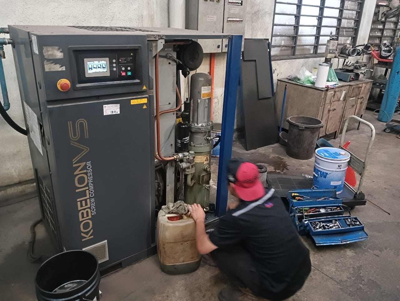 Service Kobelco Inverter Type Screw Compressor 