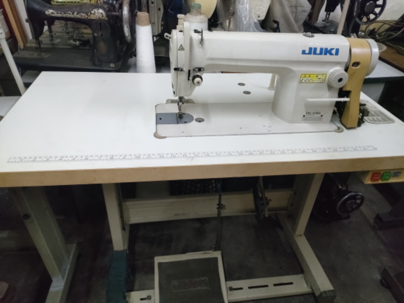 JUKI HI SPEED SEWING MACHINE JUKI HI SPEED SEWING MACHINE