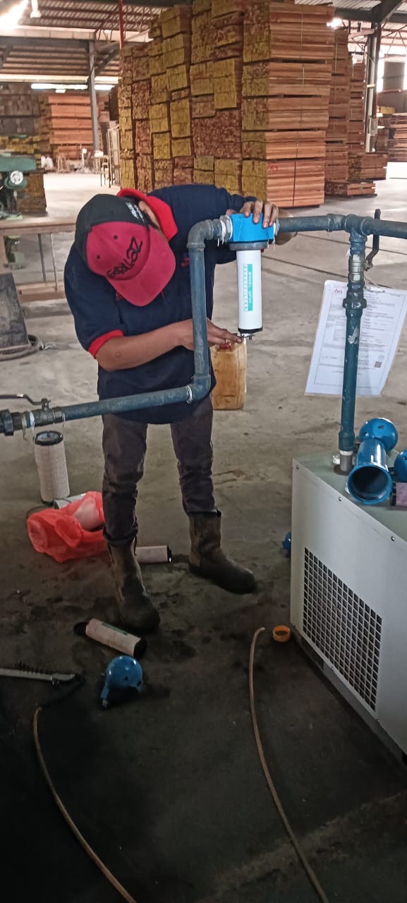 Change Pre-Filter Element 