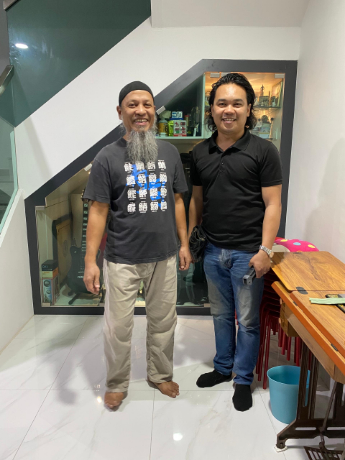 DELIVERY SEWING MACHINE DELIVERY SEWING MACHINE