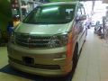 Toyota alphard 2003 body